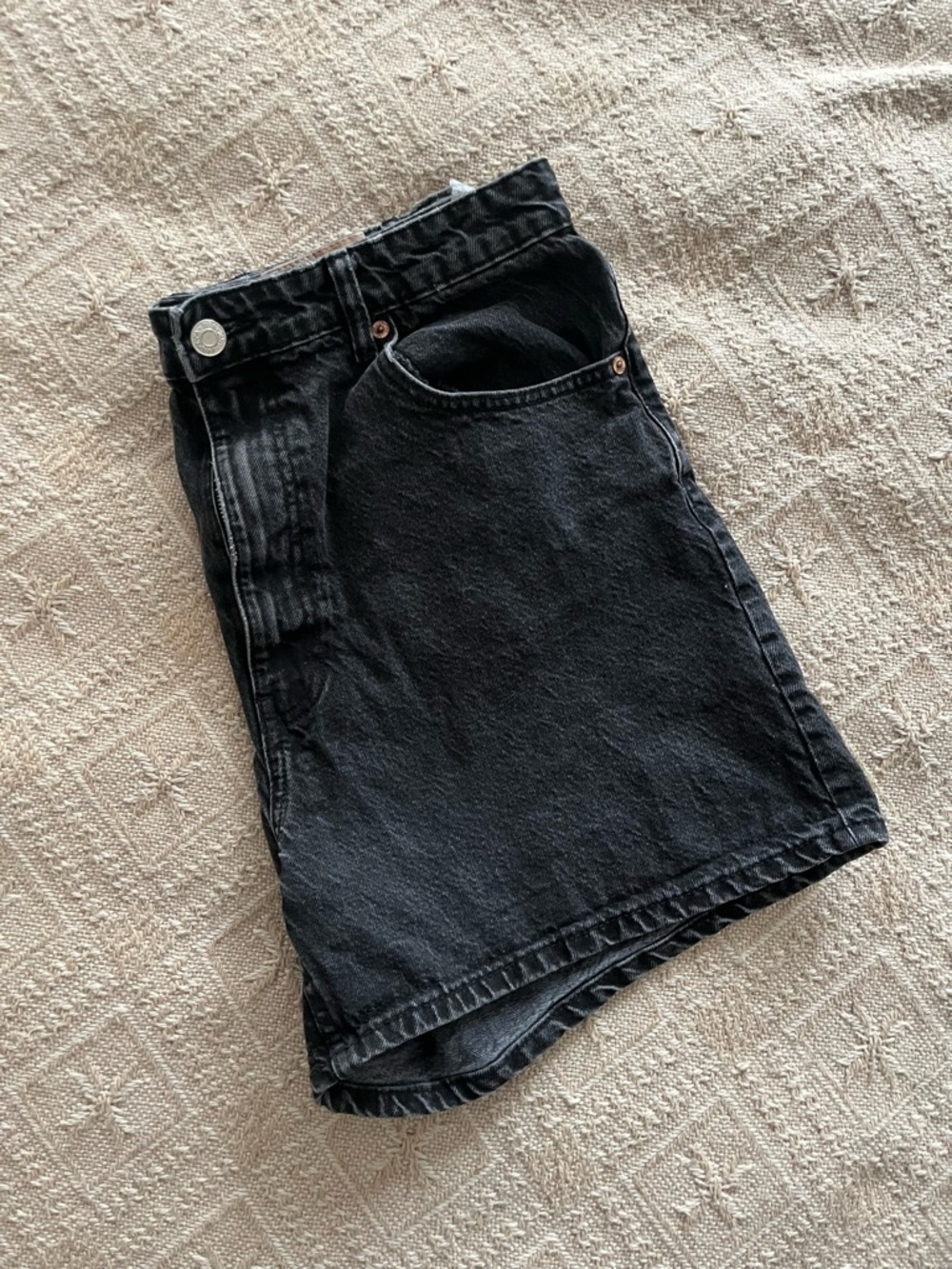 Zara High Waist Denim Shorts Black Washed Size 14 - Picture 5 of 7